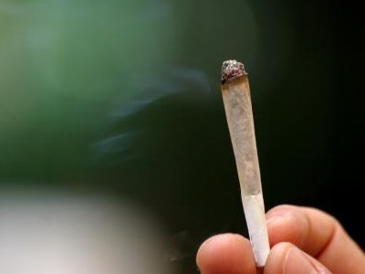  Zakon koji dopušta marihuanu u rekreativne svrhe