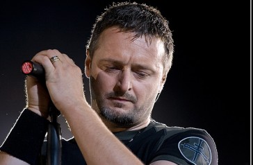 Thompson operirao koljeno