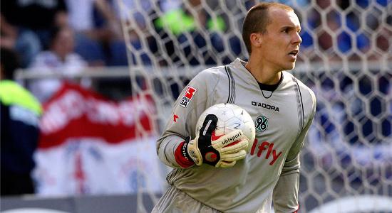 Vratar Njemačke Robert Enke skočio pod jureći vlak