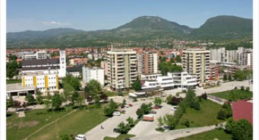 U Doboju kamenovan hrvatski dom 