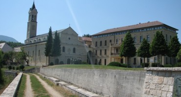 Franjevački samostan Rama Šćit vas poziva na ramski Put križa na brdo Gračac u Podboru