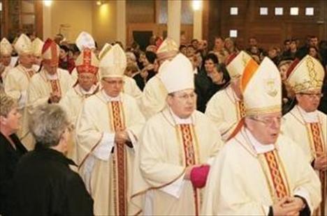 Biskupi: Bolje ne ući u EU nego potpisati sporazum
