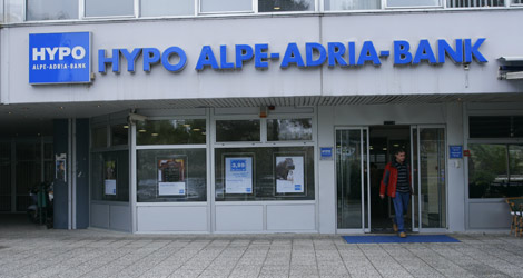 U pljački HYPO ALPE ADRIA u Mostaru ranjena djelatnica
