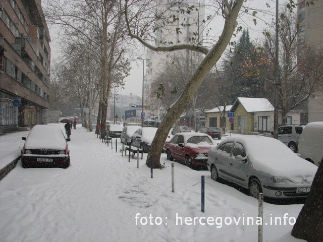 Poledica na većini puteva