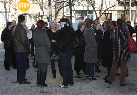 Pričan ti priču, a ni sam ne znam šta pričan...