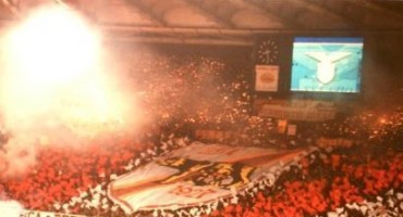 Romi gradski derbi uz divljanje navijača