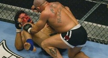 UFC 107: Mir onesvijestio Konga, Penn unakazio Sancheza
