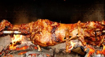 Janjetina u Jablanici skuplja nego ikad, gostiju ipak ne manjka