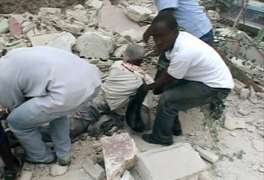 Haiti: Djevojka iz ruševina poslala SMS