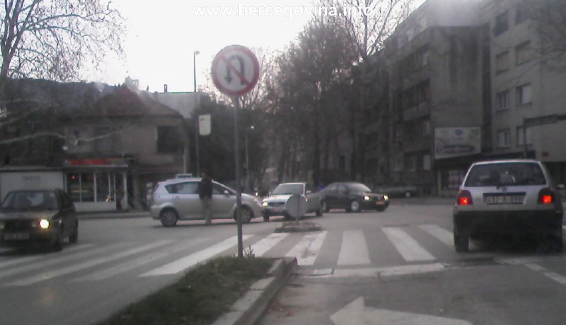 Mostar: 5.1 lakša prometna nezgoda u ulici Kralja Tomislava