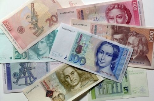 Nijemci još čuvaju 13.6 milijardi 'dojčmaraka'