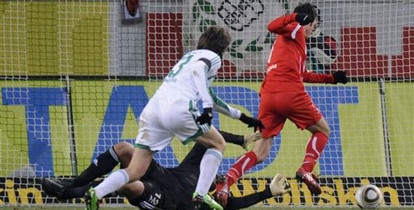 Soldin Köln dobio aktualne prvake 3:2