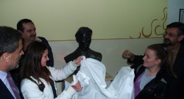 Bandić u Grudama otkrio spomen poprsje Antuna Branka Šimića 