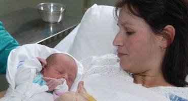 Nezaposlene majke iz HBŽ-a će dobivati rodiljske naknade