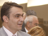 Ministar sigurnosti upleten u seks aferu s maloljetnom romkinjom