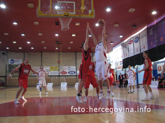 HKK Zrinjski-KK Sloboda 103:104