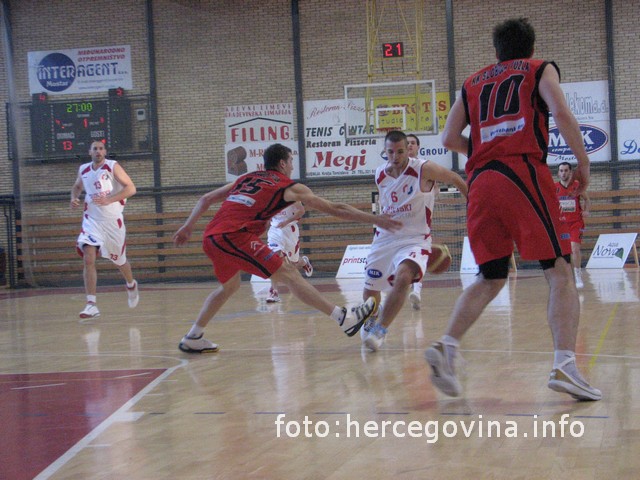HKK Zrinjski-KK Sloboda 103:104