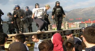 Dvostruka mjerila po stoti put