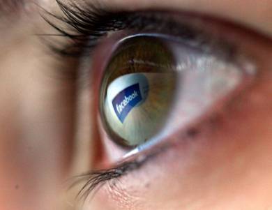 Facebook se srušio zbog aktiviranja novih aplikacija 