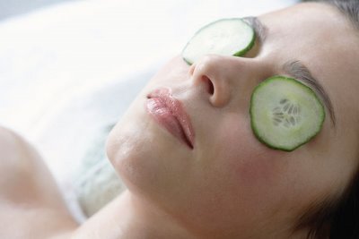 10 namirnica za seks: Krastavac i dječji puder uzbuđuju žene!