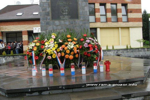 Herceg-Bosno tebe Rama brani!