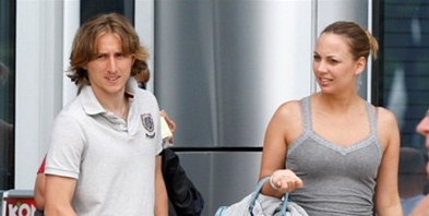 Luka Modrić oženio se dugogodišnjom djevojkom Vanjom Bosnić