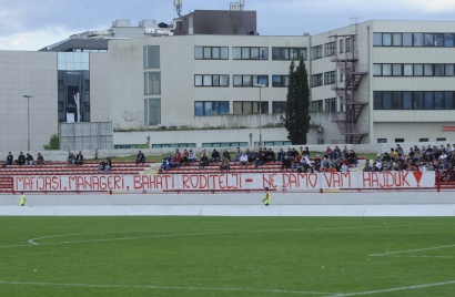 Torcida poručila: Mafijaši, ne damo vam Hajduk!