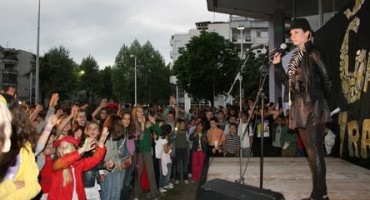 Čapljina, zvijezda, Čapljina pleše