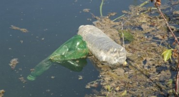 Neretva iz BiH donijela stotine plastičnih boca