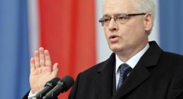 Zar je, doktore Josipoviću, Crkva imala 511 bezumnika u svećeničkim haljama?