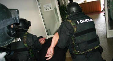 droga, sipa uhićenje, Sipa, sipa uhićenje, Sipa, korupcija, droga, policija, crna kronika, crna kronika, crna kronika, crna kronika, Sipa, akcija, Hercegovina, uhićenje, policija, akcija, krivotvorenje, akcija, Policijski dužnosnici, BIH, Hrvatska zemlja, Sipa, Sarajevo, prostitucija