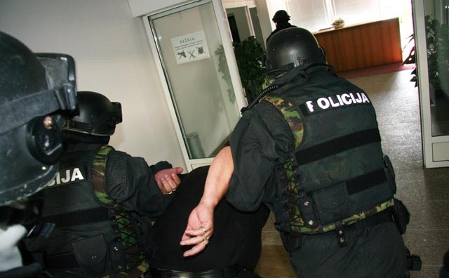 droga, sipa uhićenje, Sipa, sipa uhićenje, Sipa, korupcija, droga, policija, crna kronika, crna kronika, crna kronika, crna kronika, Sipa, akcija, Hercegovina, uhićenje, policija, akcija, krivotvorenje, akcija, Policijski dužnosnici, BIH, Hrvatska zemlja, Sipa, Sarajevo, prostitucija