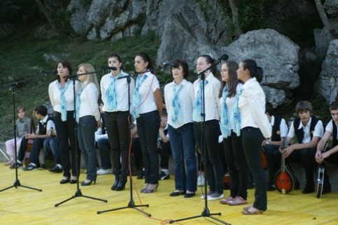 Održana 8. Smotra folklora u Studencima