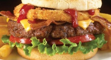 Bivši djelatnici upozoravaju: Ovo su jela koja ne smijete jesti u lancima brze prehrane!