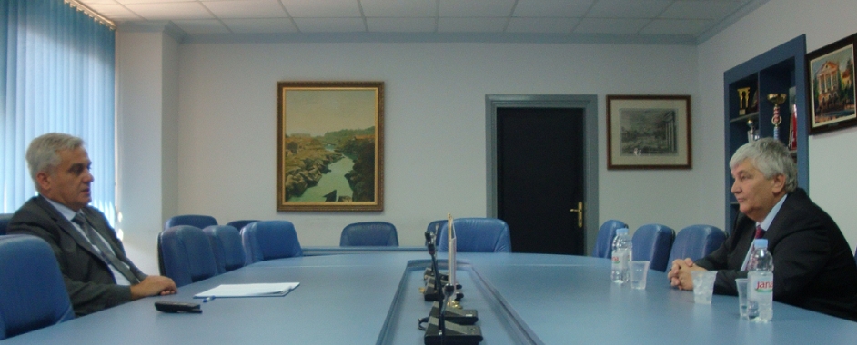 Mostar- Gradonačelnik Mostara Ljubo Bešlić primio je danas u Gradskoj upravi dr. László Tótha, mađarskog veleposlanika u BiH