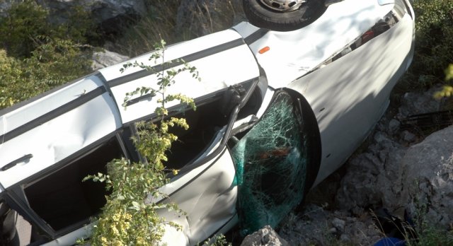 Preživjela slijetanje u provaliju od 30 metara na putu Mostar-Čitluk