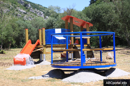 Novi park u Širokom, uz rijeku prema Borku!?