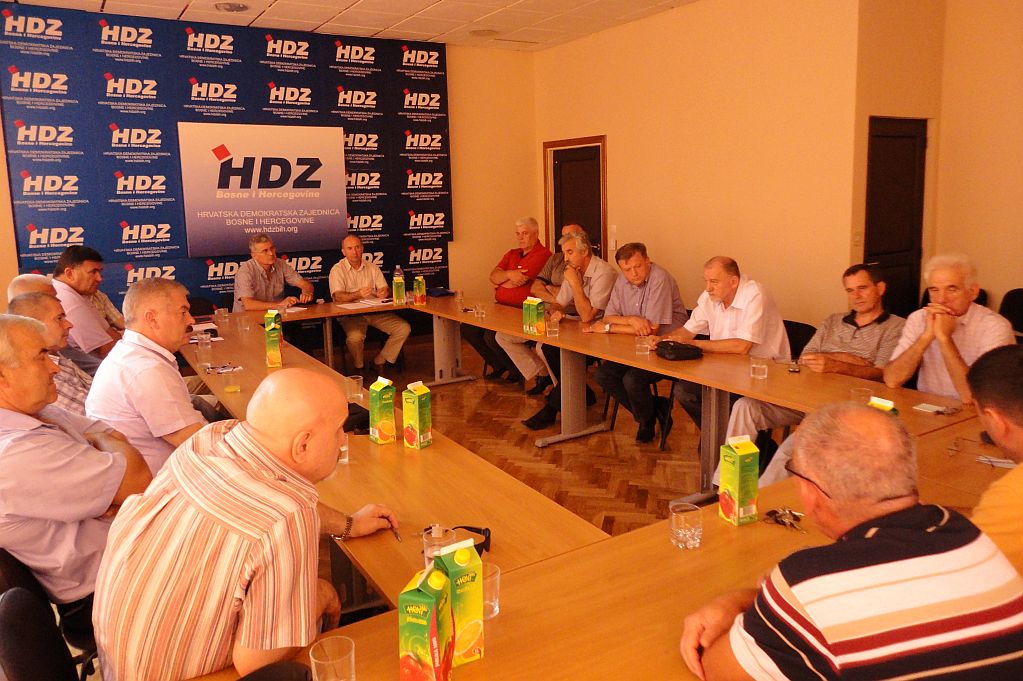 Čović i Bošnjak razgovarali s članovima Općinskog stožera HVO Mostar
