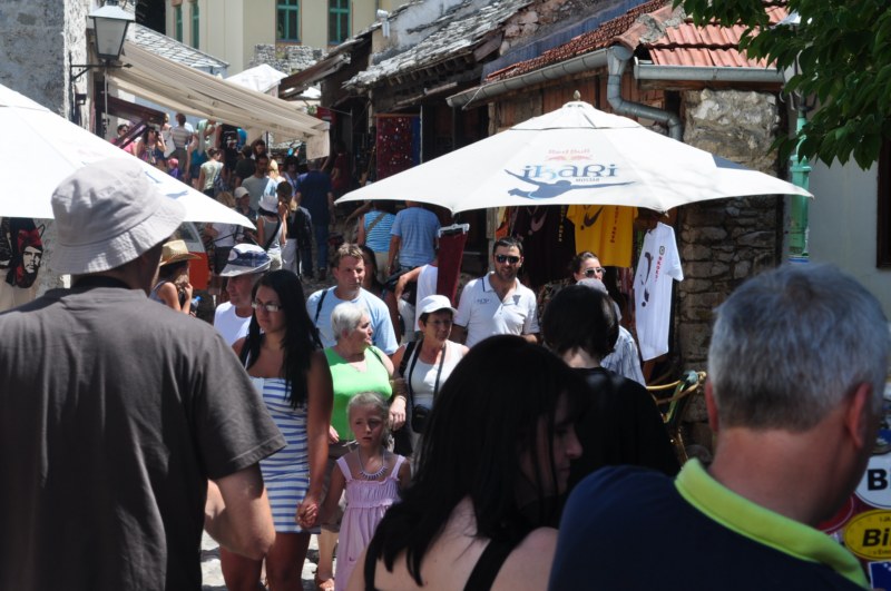 Mostar: Turisti u Starom gradu