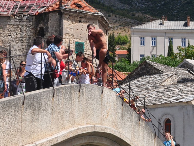 Mostar: Turisti u Starom gradu