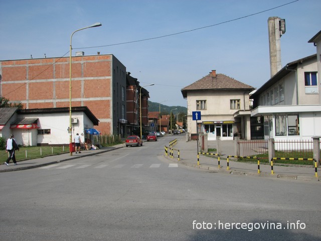 Presreli poštara u Žepču i oteli mu torbu