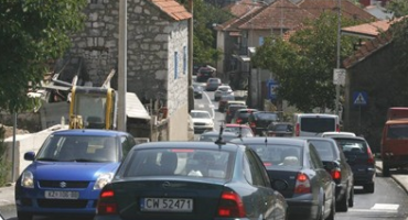 auto cesta, blokada, Vrgorac