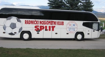 Klupski autobus nogometaša Splita