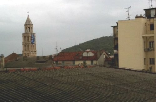 Dinamova zastava na zvoniku sv. Duje u Splitu