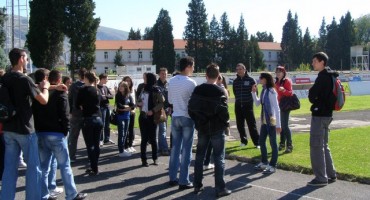 Srednjoškolci iz Trebinja i Mostara posjetili stadion HŠK ''Zrinjski''