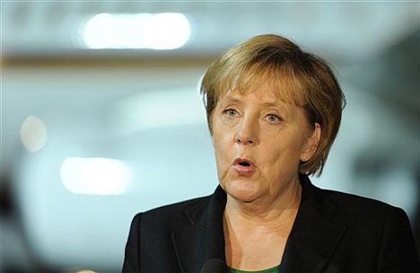 Merkel: Grexit bi značio kaos