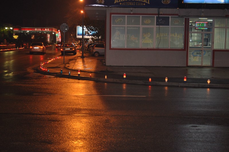 Građani Mostara paljenjem svijeća u Vukovarskoj ulici odali počast poginulim žrtvama za herojski grad Vukovar
