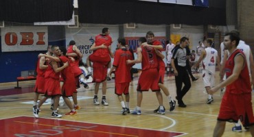 Košarkaši Bosne slavili u Tuzli