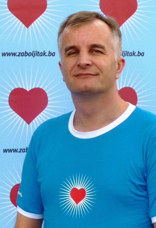 Tzv. dopremijer Lijanović ima završenu samo osnovnu školu