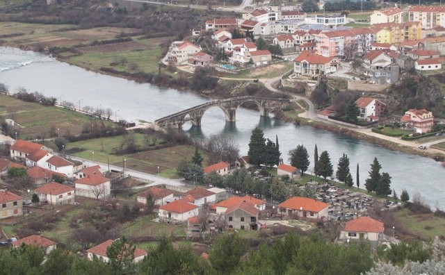 Gradonačelnik Trebinja poručio: Sutorina pripada Crnoj Gori i točka